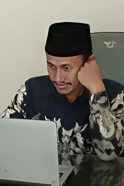 Pemateri Ustad Mualim